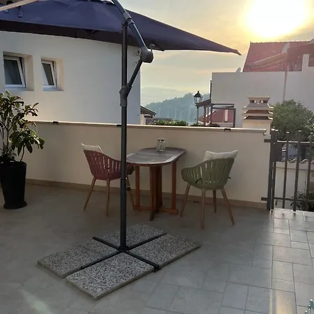 Jakov & Antonia Heritage Estate Apartment Hvar Town