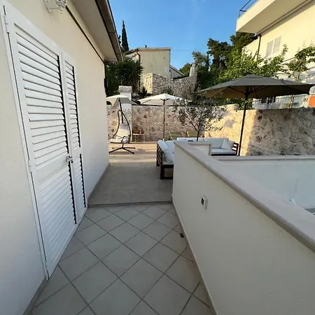 Jakov & Antonia Heritage Estate Apartment Hvar Town