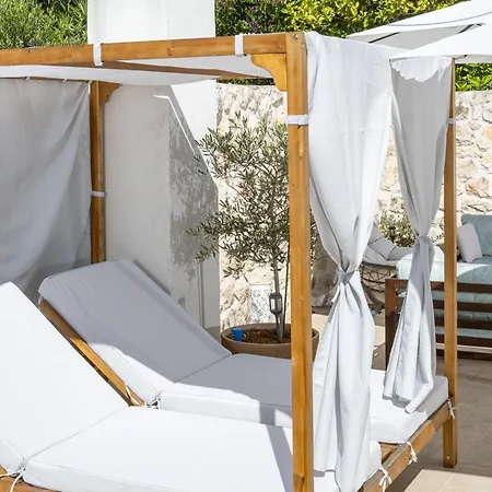 Jakov & Antonia Heritage Estate * Hvar Town