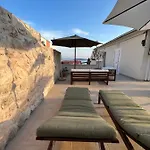 Jakov & Antonia Heritage Estate 公寓