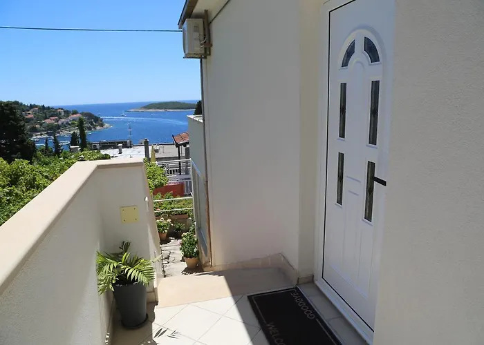 Jakov & Antonia Heritage Estate Daire Hvar Town
